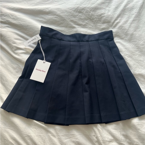 Aritzia Dresses & Skirts - NWT Aritzia Sunday Best olive micro pleated mini skirt